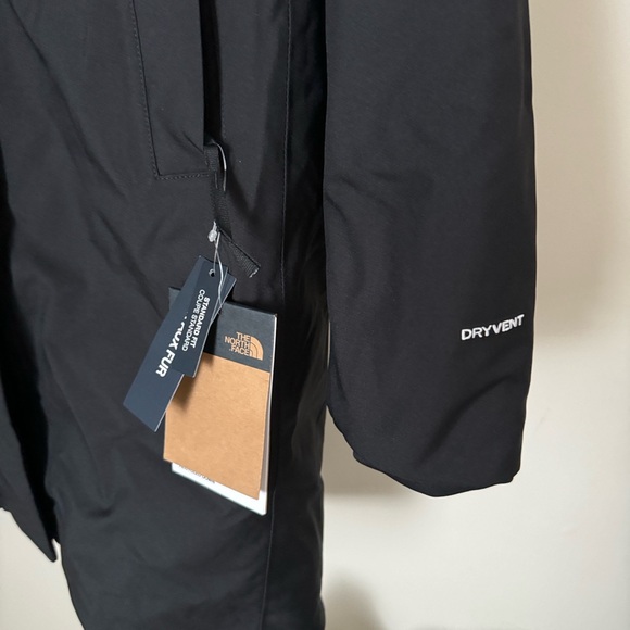 North Face Women's Arctic Hooded Faux-Fur-Trim Parka new - Picture 9 of 13